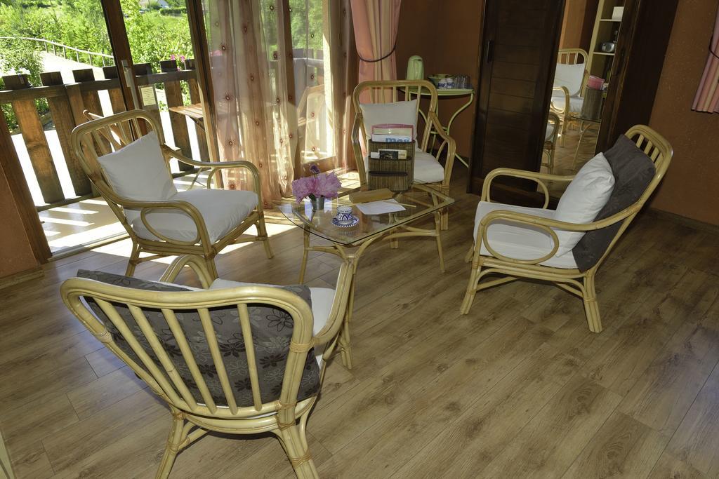 La Parenthese Bed & Breakfast Saint-Genix-sur-Guiers Exterior foto