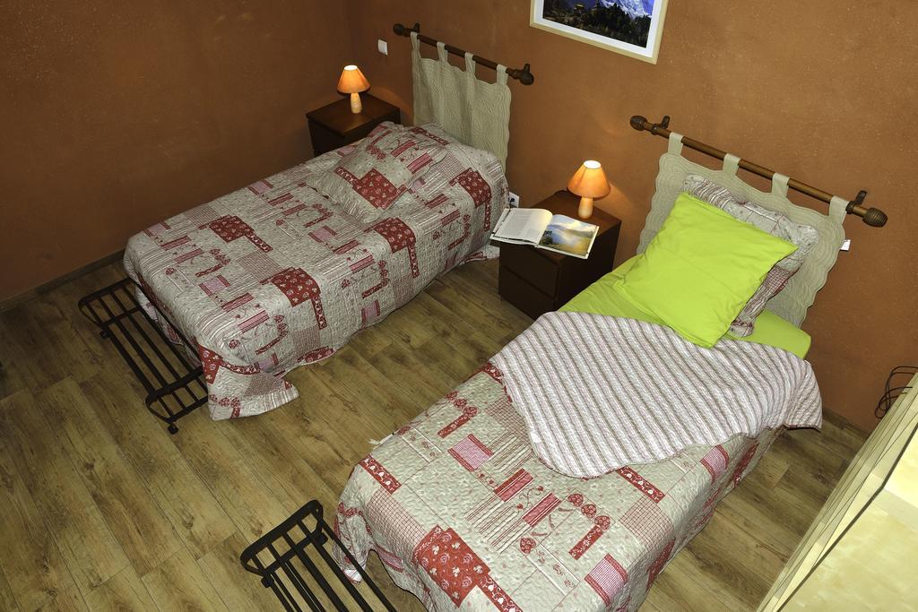 La Parenthese Bed & Breakfast Saint-Genix-sur-Guiers Exterior foto