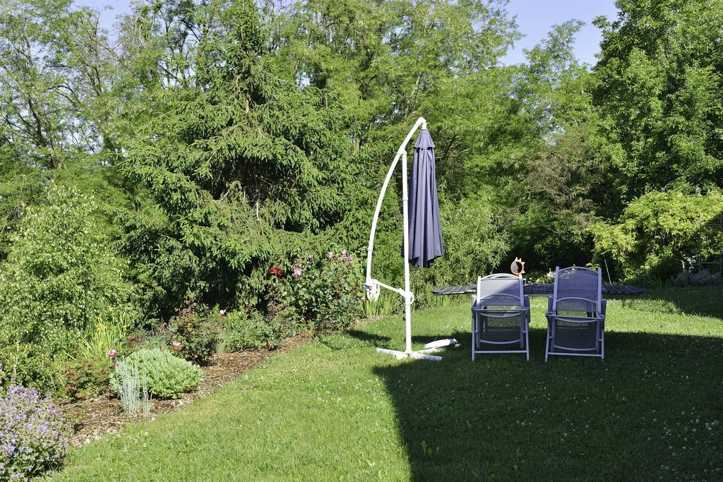 La Parenthese Bed & Breakfast Saint-Genix-sur-Guiers Exterior foto