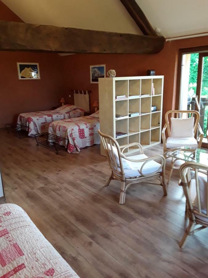 La Parenthese Bed & Breakfast Saint-Genix-sur-Guiers Exterior foto